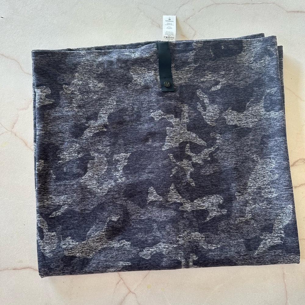 NWOT Lululemon Vinyasa Scarf Rulu Incognito Camo HTR Black - Picture 2 of 5